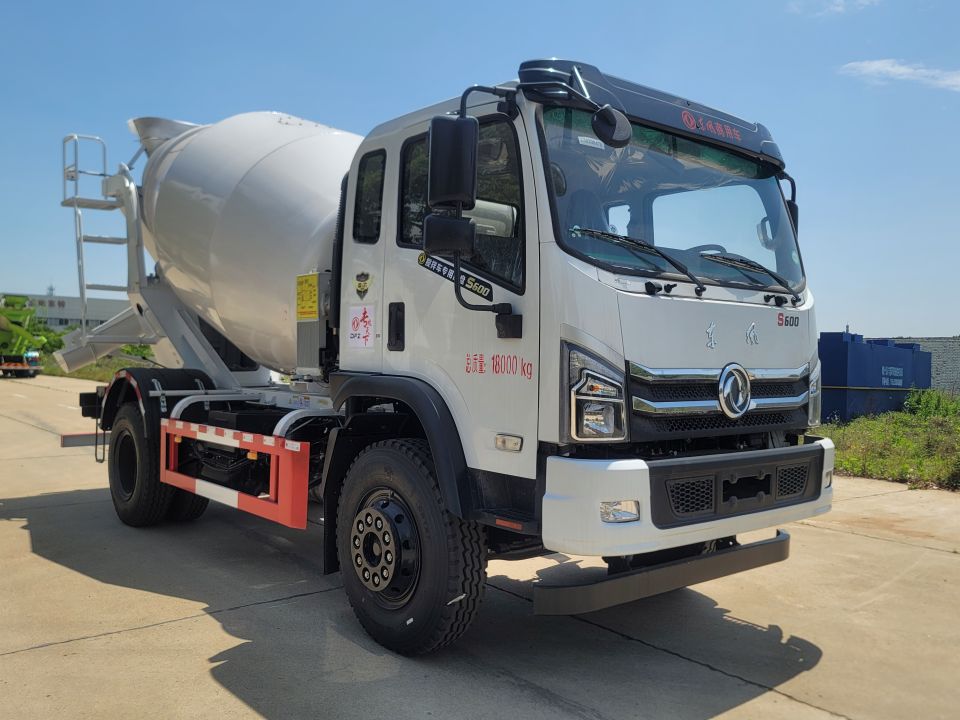 ขายรถบรรทุกโม่ผสมคอนกรีต DongFeng S600 6 ลูกบาศก์ ขายรถบรรทุกโม่ผสมคอนกรีต DongFeng S600 6 ลูกบาศก์