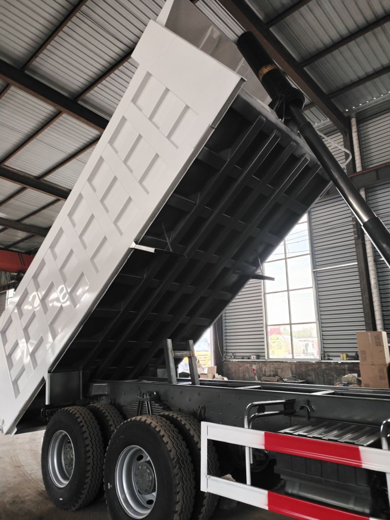Camión volquete Sinotruk Howo 371 6x4 Camión volquete Sinotruk Howo 371 6x4