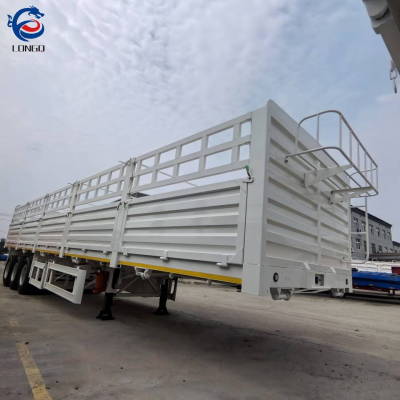 รถพ่วงรั้วบรรทุกสินค้าจำนวนมาก