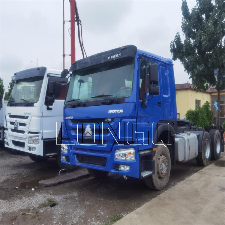 รถบรรทุกรถแทรกเตอร์ Sinotruk Howo 6x4 รถบรรทุกรถแทรกเตอร์ Sinotruk Howo 6x4