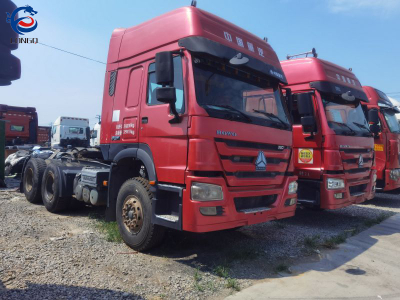 รถบรรทุกรถแทรกเตอร์ Sinotruk Howo 6x4