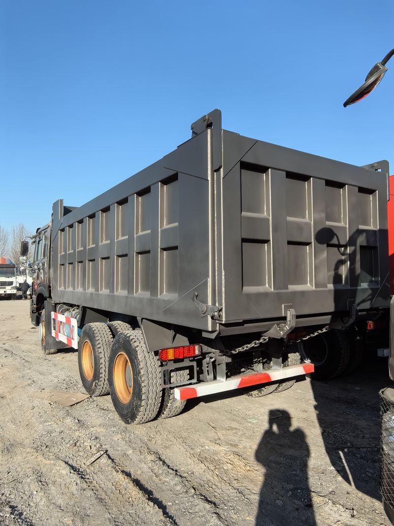 Sinotruk Howo 371 6x4 รถดัมพ์ Sinotruk Howo 371 6x4 รถดัมพ์