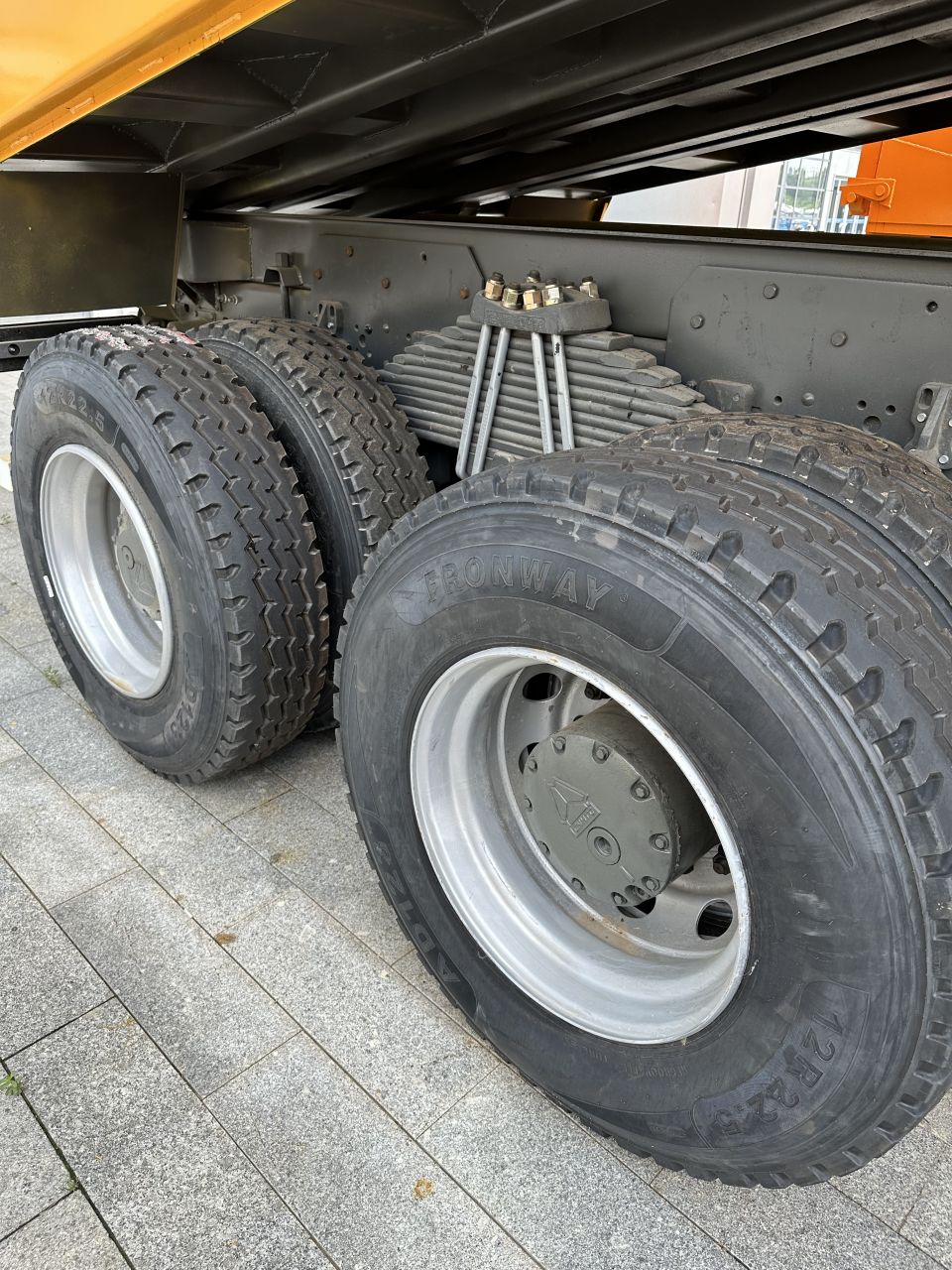 ขายรถบรรทุกดั๊มพ์ด้านข้าง ขายรถบรรทุกดั๊มพ์ด้านข้าง