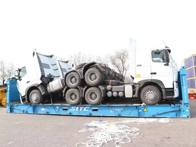 Тягач Sinotruk Howo 380 6x4 Тягач Sinotruk Howo 380 6x4