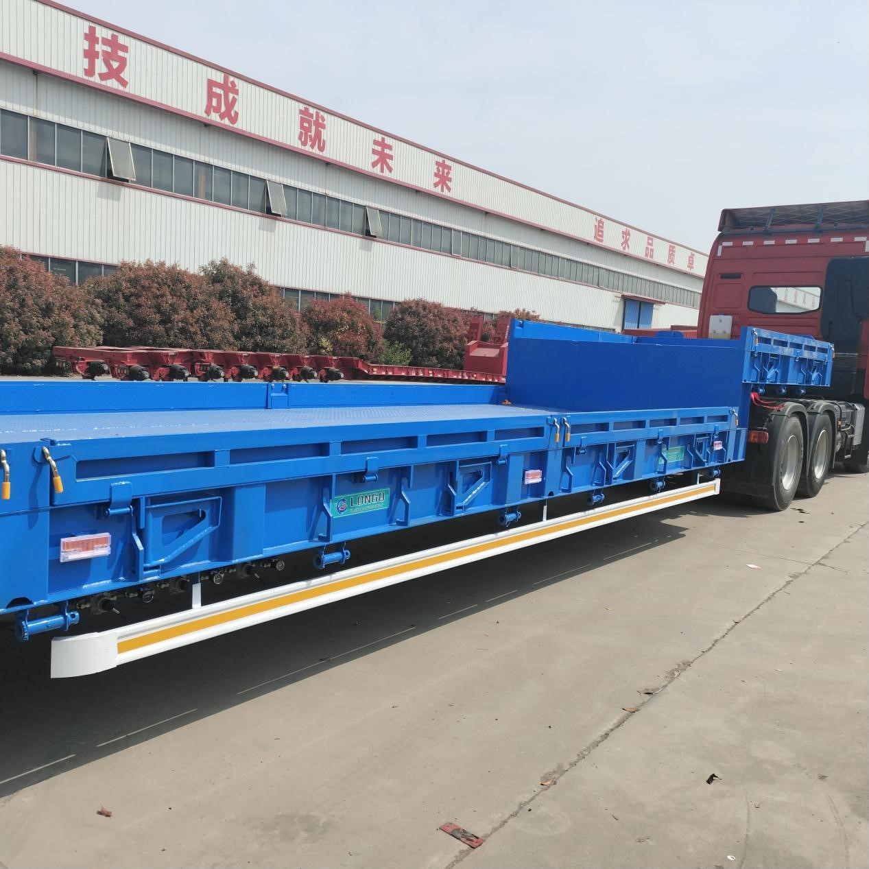 Semirremolque de plataforma baja Semirremolque de plataforma baja