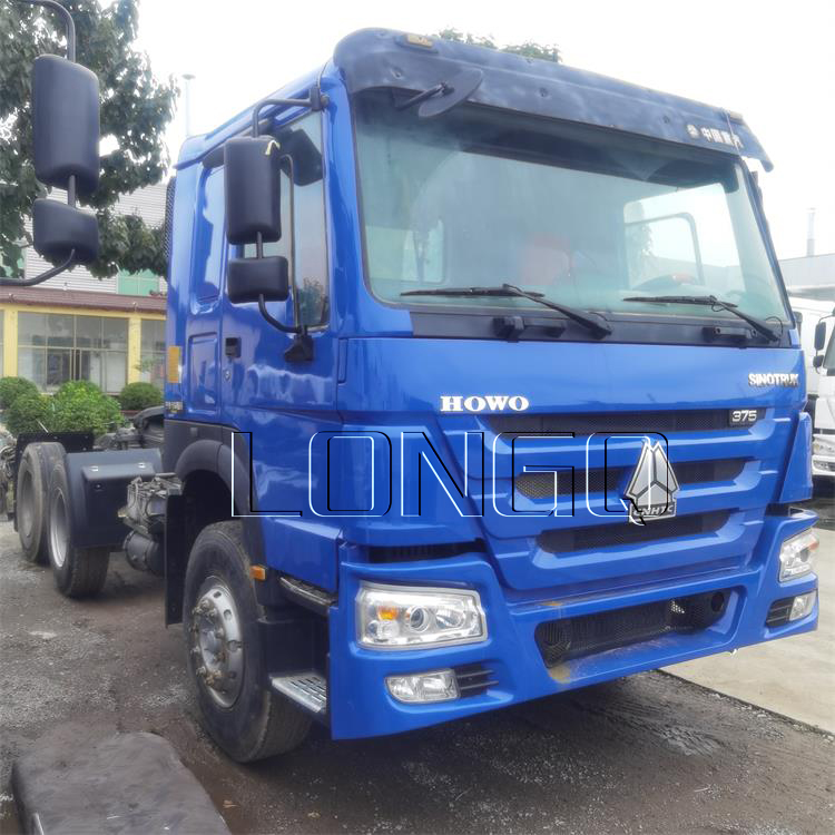 รถบรรทุกรถแทรกเตอร์ Sinotruk Howo 6x4 รถบรรทุกรถแทรกเตอร์ Sinotruk Howo 6x4