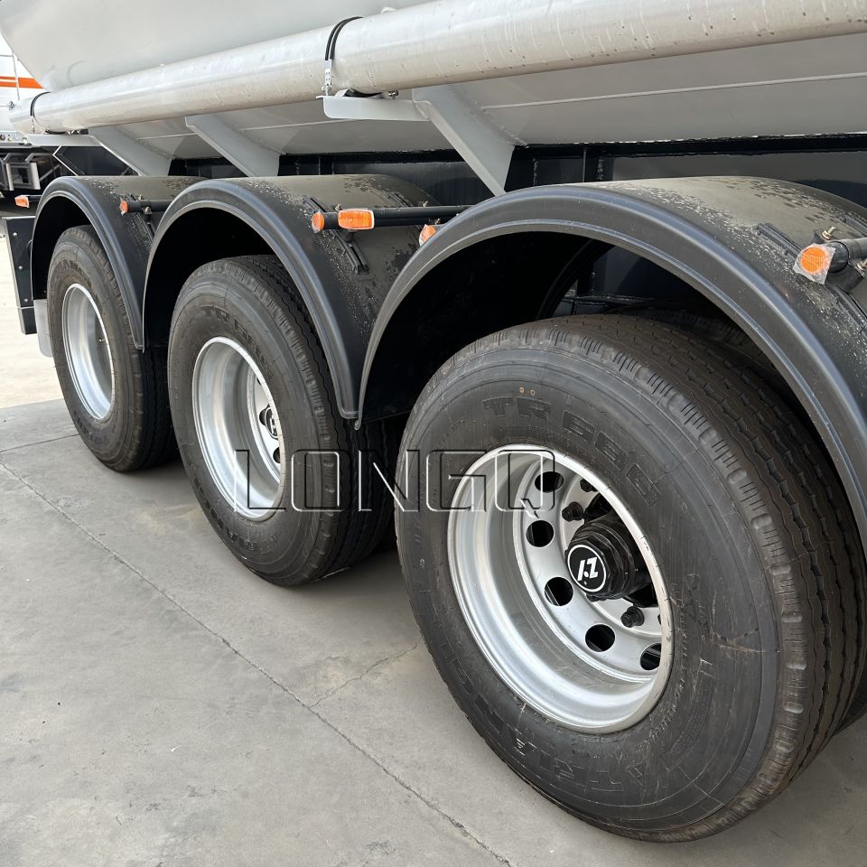 Cần bán xe chở nhiên liệu Cần bán xe chở nhiên liệu