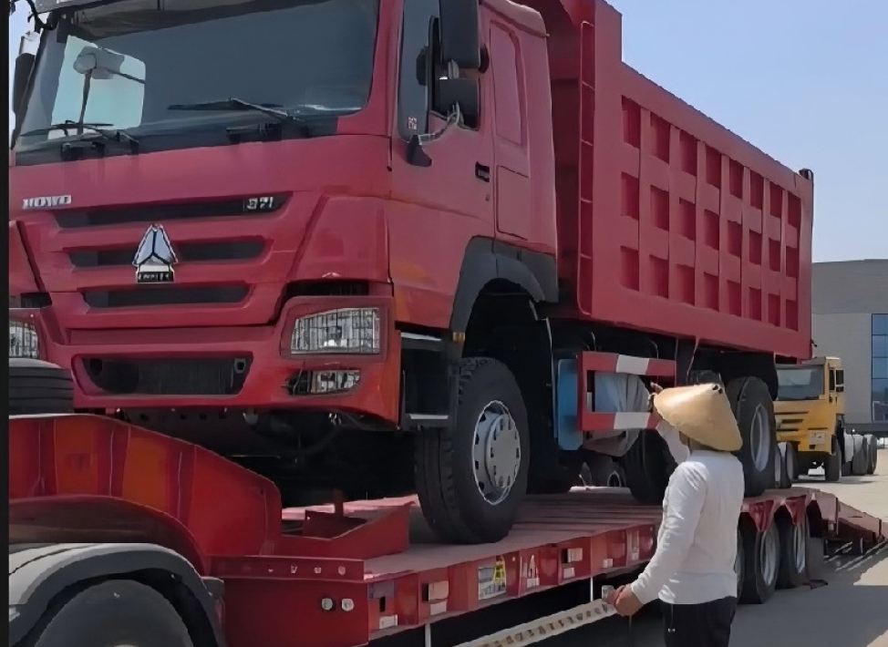 รถบรรทุกดัมพ์ฮาโวส่งออกไปยังแอฟริกา