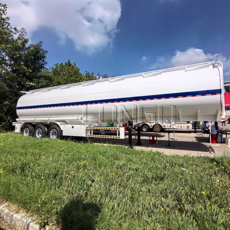 รถพ่วงบรรทุกน้ำมัน รถพ่วงบรรทุกน้ำมัน