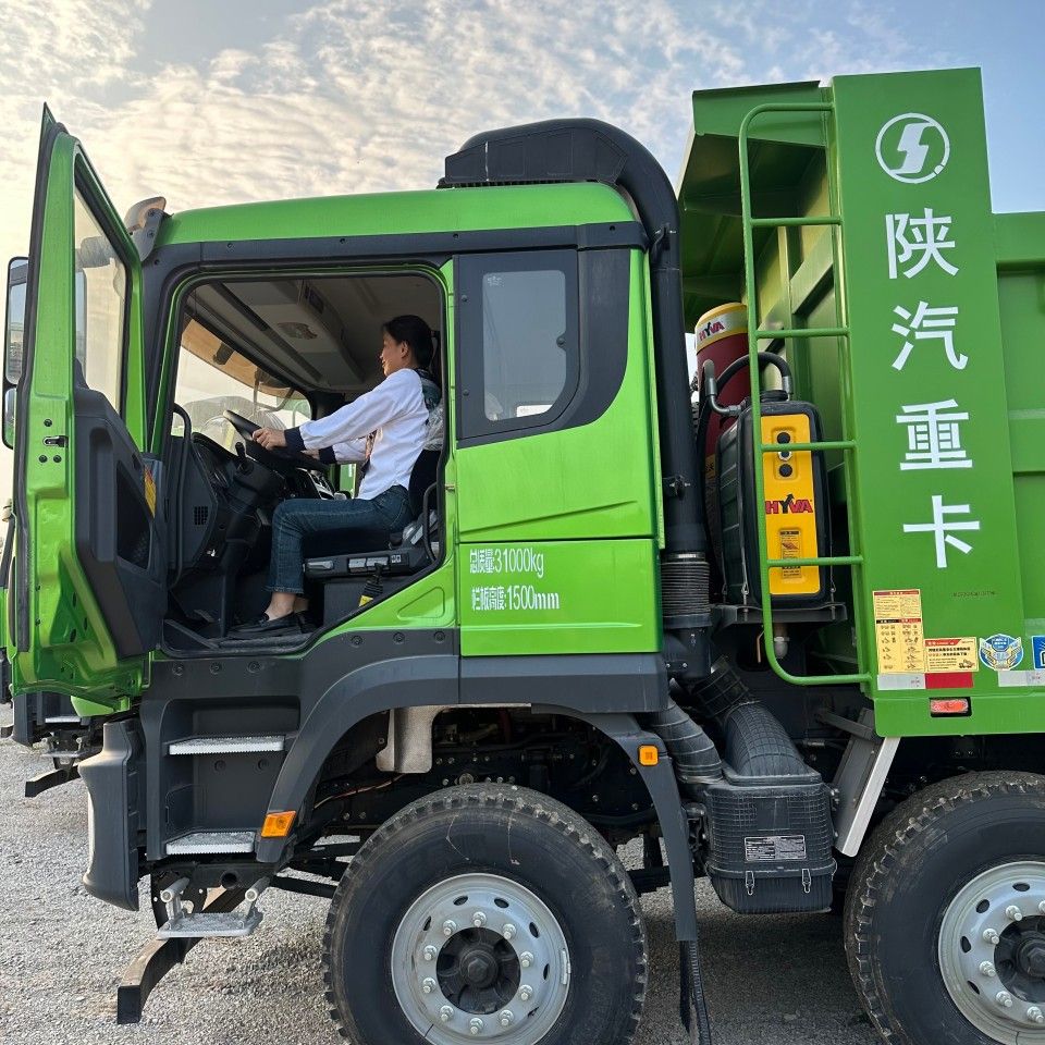 ขายรถบรรทุกขนาด 8x4 ขายรถบรรทุกขนาด 8x4