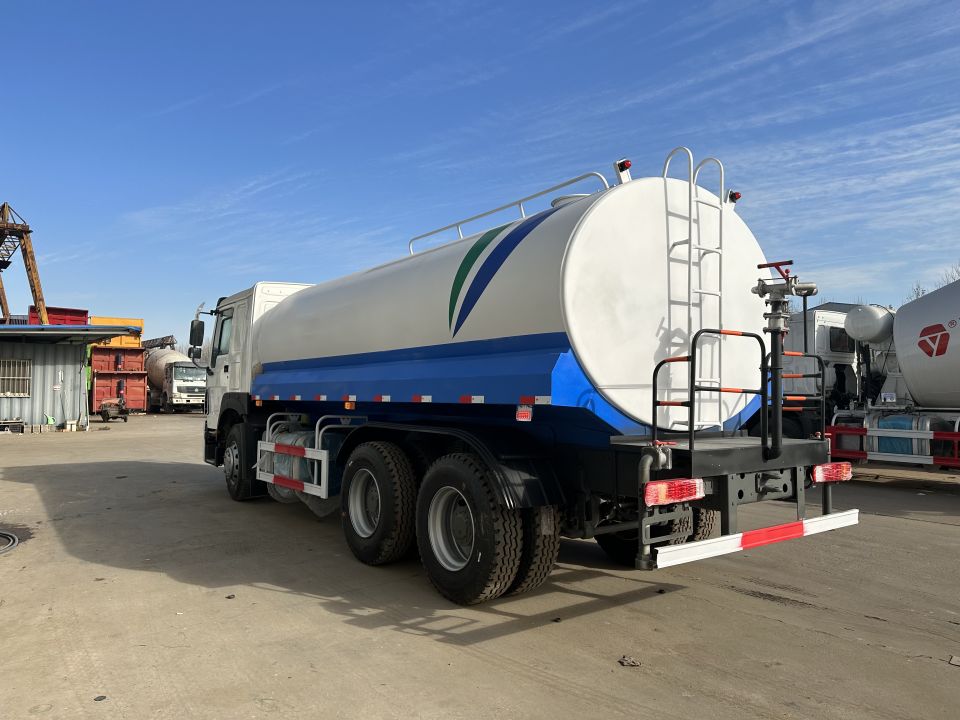 Camión cisterna de agua Sinotruk Howo 6x410000 litros Camión cisterna de agua Sinotruk Howo 6x410000 litros