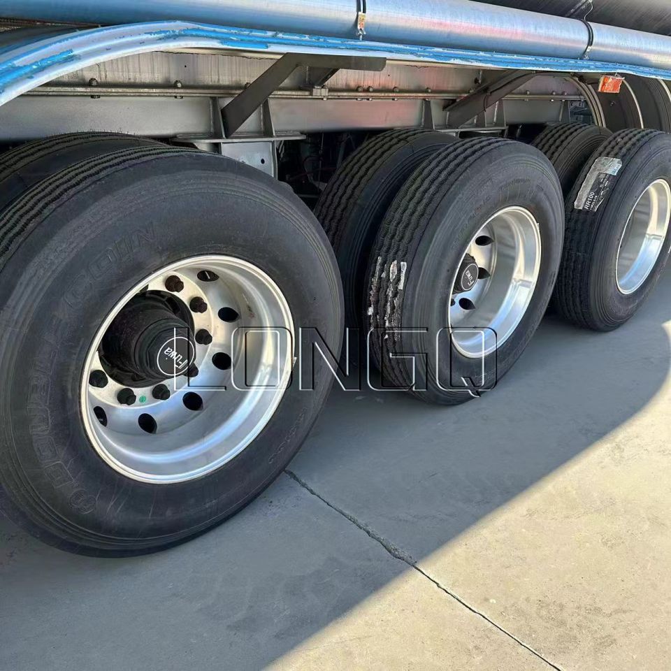 Trailer tàu chở dầu nhiên liệu nhôm 45000 lít Trailer tàu chở dầu nhiên liệu nhôm 45000 lít