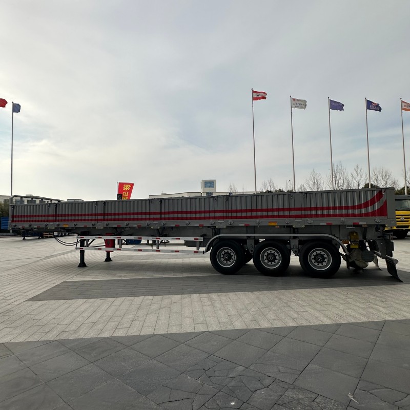 trailer có mặt thả trailer có mặt thả