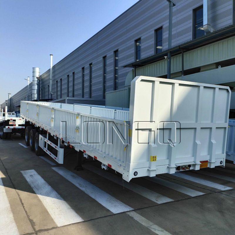 Semi-remorque à paroi latérale à 3 essieux Semi-remorque à paroi latérale à 3 essieux