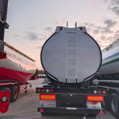 รถพ่วงบรรทุกน้ำมัน