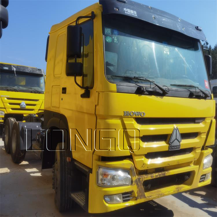 หัวรถแทรกเตอร์ Sinotruk Howo 6X4 หัวรถแทรกเตอร์ Sinotruk Howo 6X4