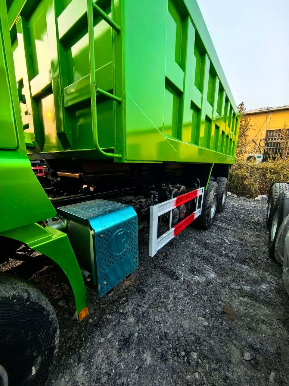 Precio del camión volquete Shacman Precio del camión volquete Shacman