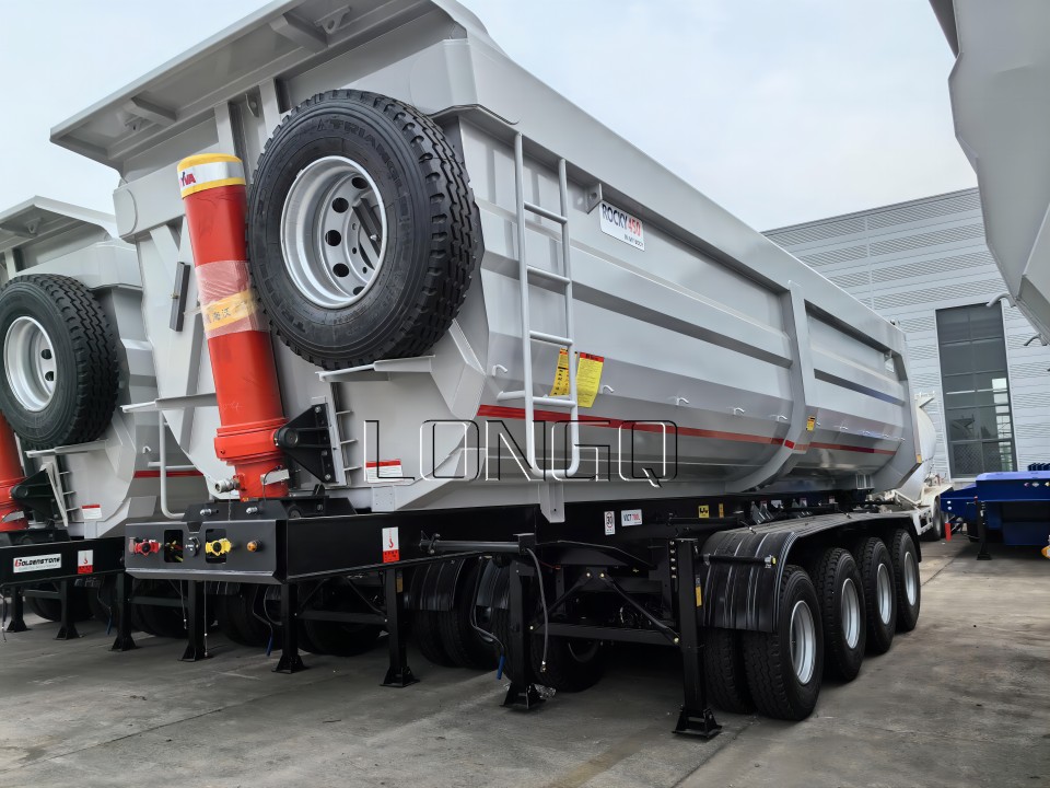 Semi-remorque à benne arrière Semi-remorque à benne arrière