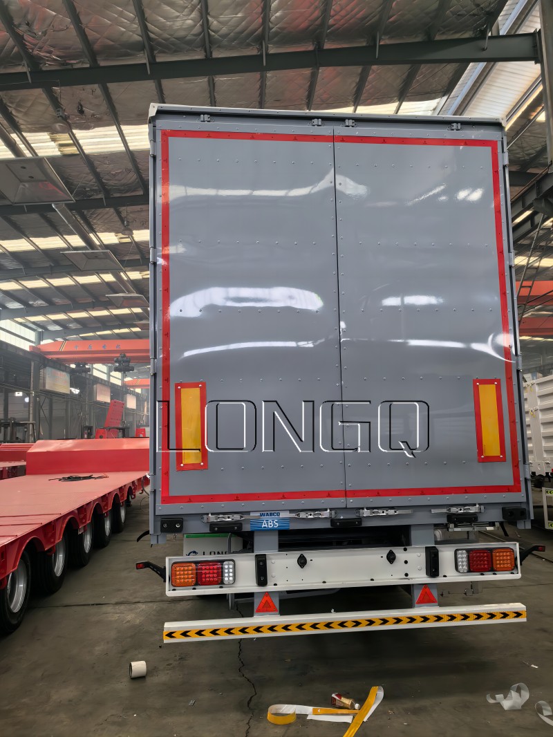 Semi-remorque à côté rideau Semi-remorque à côté rideau