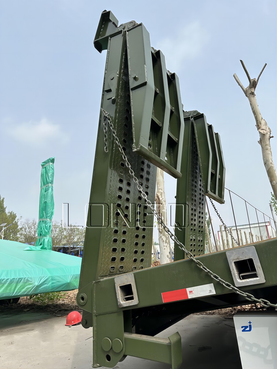 ตัวอย่างหนังกึ่งพ่วงต่ำ 4 เพลา Gooseneck Low Boy ตัวอย่างหนังกึ่งพ่วงต่ำ 4 เพลา Gooseneck Low Boy