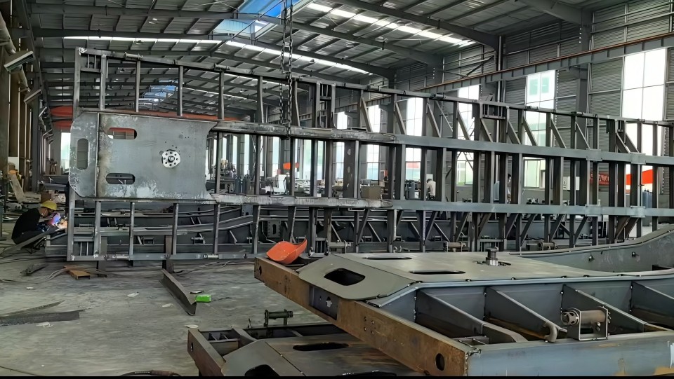 ผู้ผลิตรถบรรทุก Howo 6X4 Prime Mover ผู้ผลิตรถบรรทุก Howo 6X4 Prime Mover