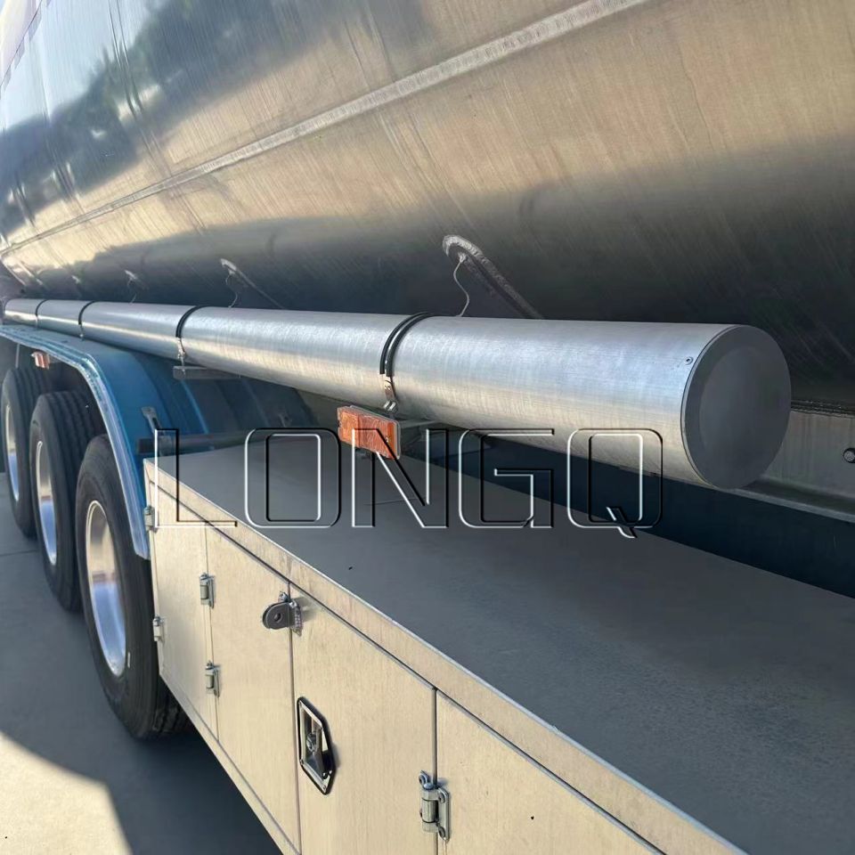 Trailer tàu chở dầu nhiên liệu nhôm 45000 lít Trailer tàu chở dầu nhiên liệu nhôm 45000 lít