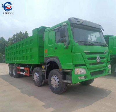 Howo 6X4 ดั๊มพ์ด้านหลัง