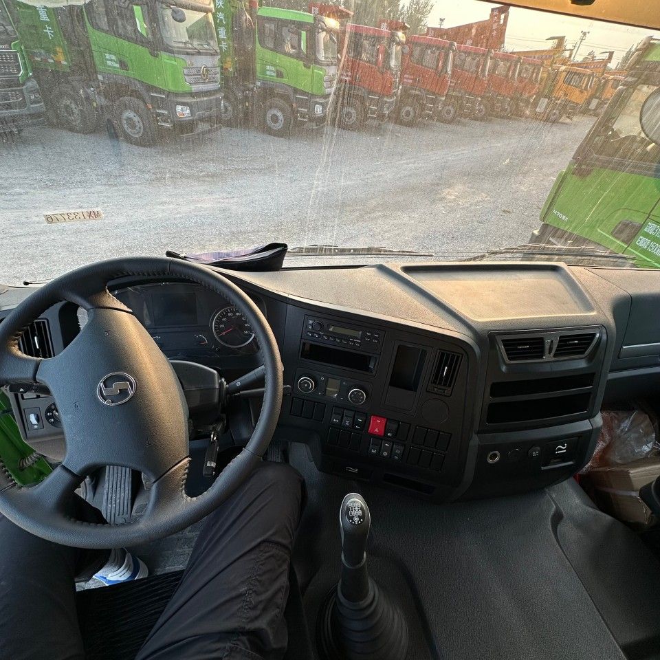 ราคารถดัมพ์ 8x4 ราคารถดัมพ์ 8x4