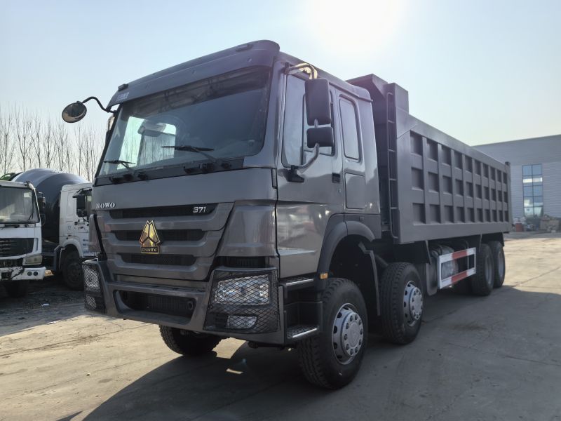 Sinotruk Howo 371 8x4 รถดัมพ์ Sinotruk Howo 371 8x4 รถดัมพ์
