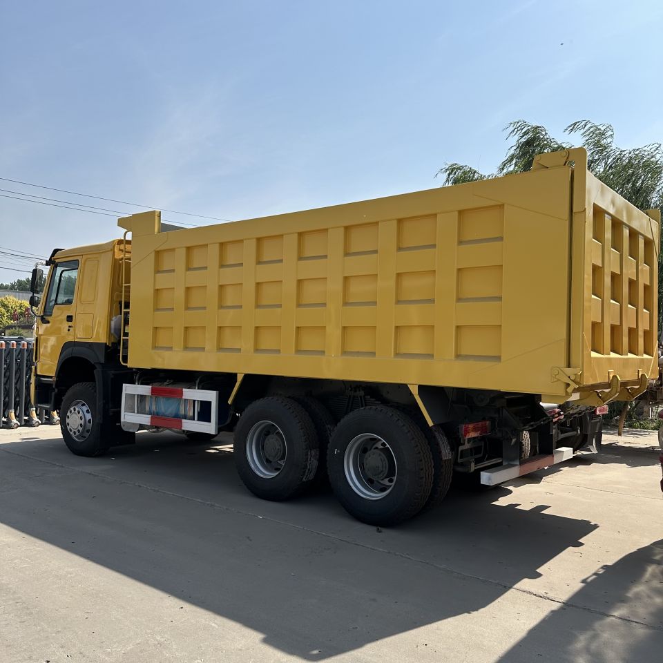 Camion-benne Sinotruk Howo 6x4 Camion-benne Sinotruk Howo 6x4