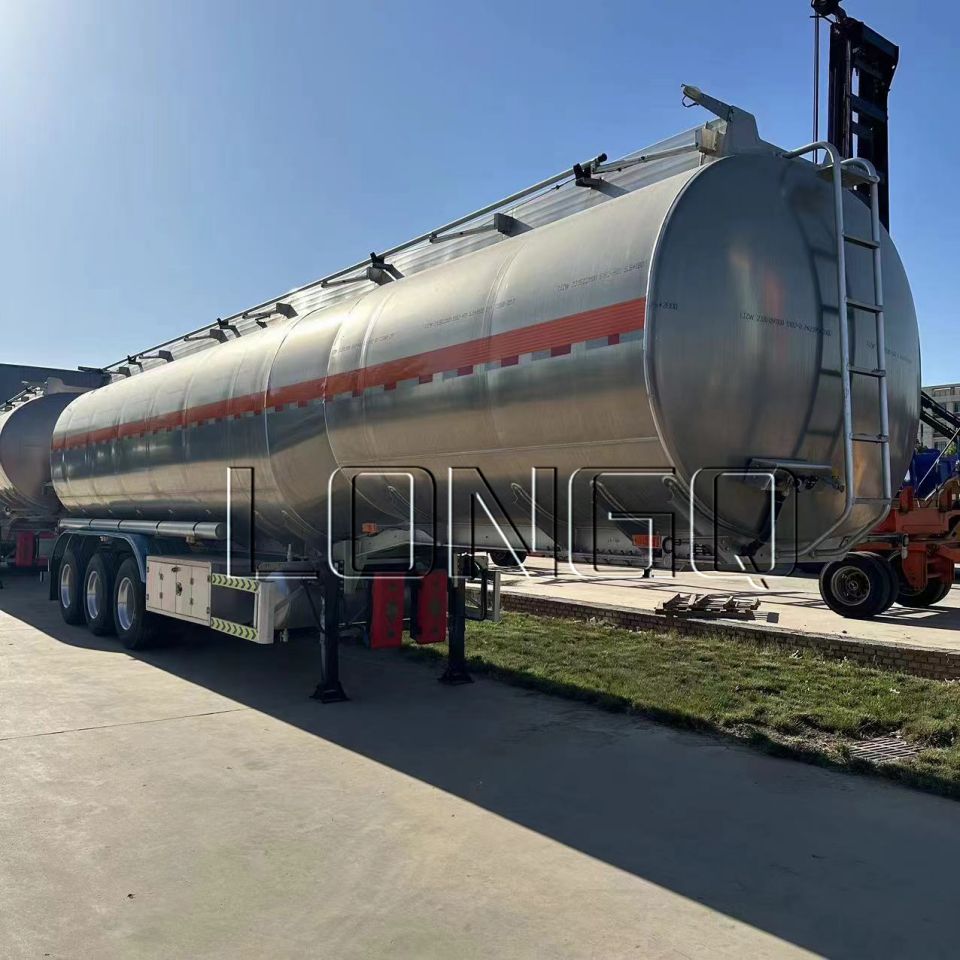 Trailer tàu chở dầu nhiên liệu nhôm 45000 lít Trailer tàu chở dầu nhiên liệu nhôm 45000 lít