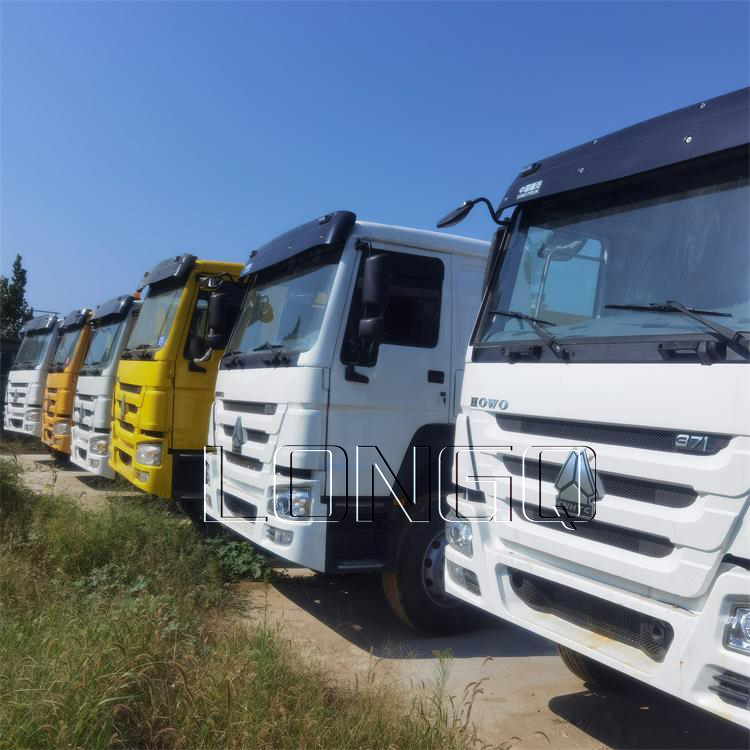 รถบรรทุกรถแทรกเตอร์ Sinotruk Howo 371 รถบรรทุกรถแทรกเตอร์ Sinotruk Howo 371