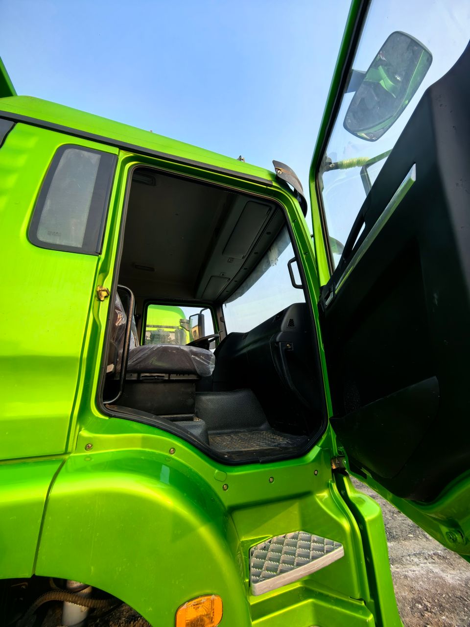 Precio del camión volquete Shacman Precio del camión volquete Shacman