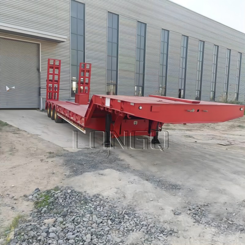 Remorque surbaissée à 3 essieux, 60 tonnes Remorque surbaissée à 3 essieux, 60 tonnes